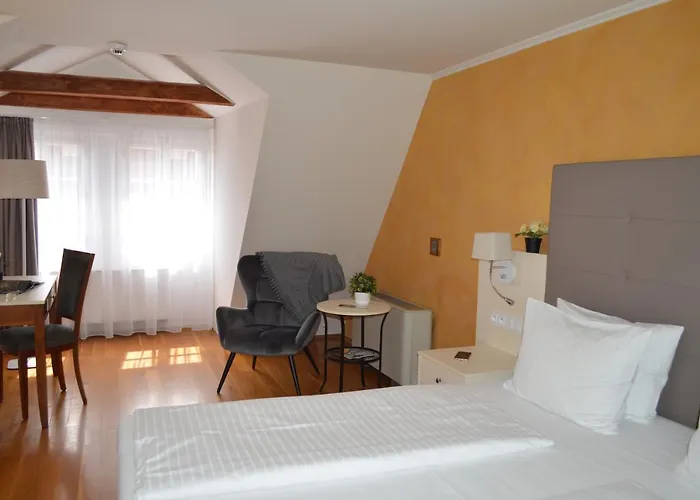The Golden Wheel Hotel