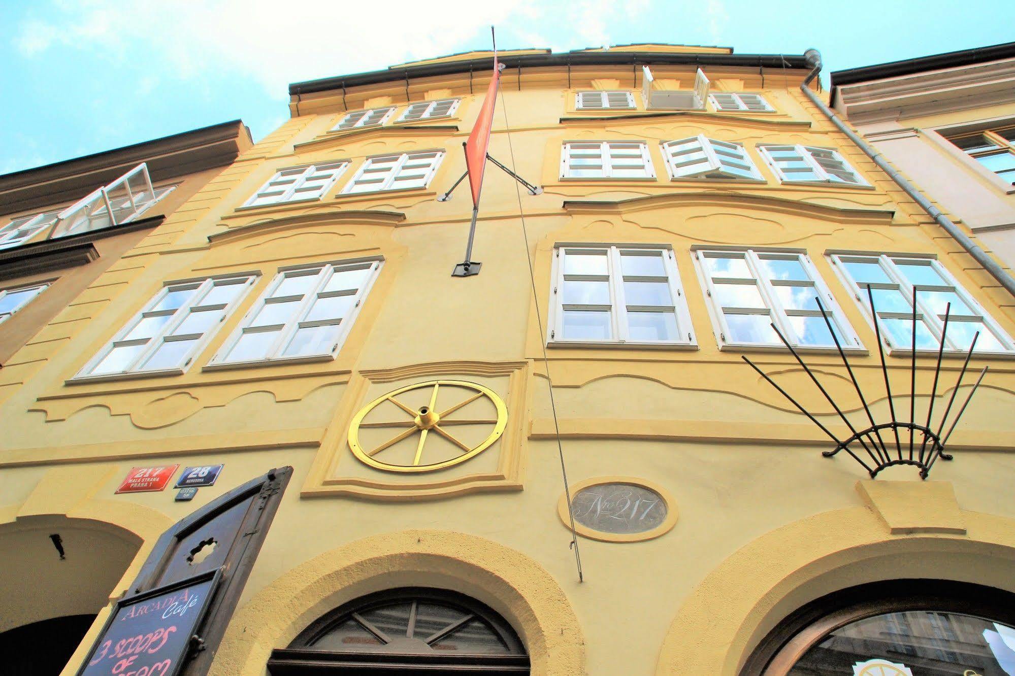 The Golden Wheel Praga